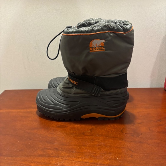 Sorel Kids Steeprock Winter Boots Gray Size 6 - Picture 2 of 9